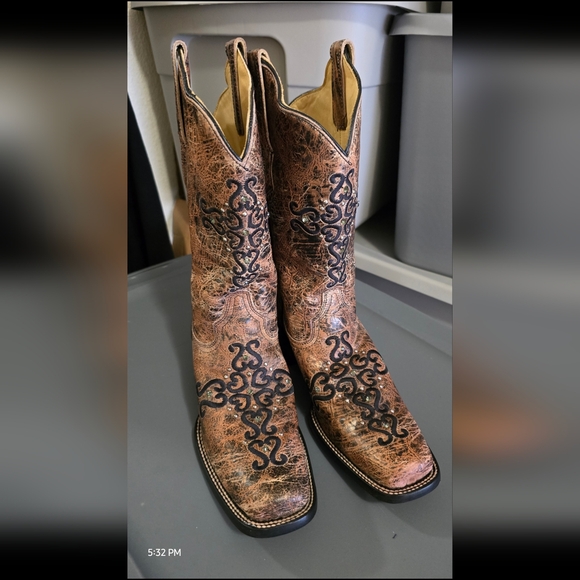 Corral Brown and Black Heeled Boots - Picture 3 of 8